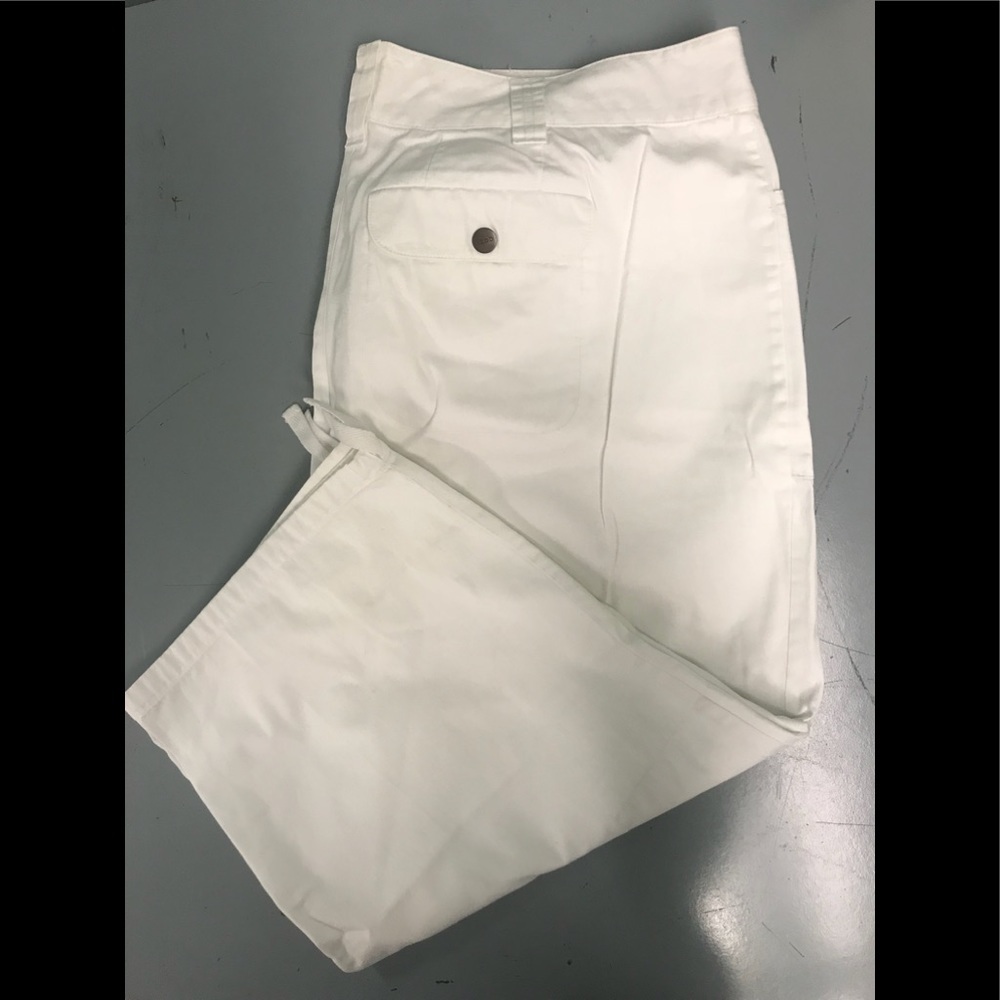 Izod - Picture 1 of 7